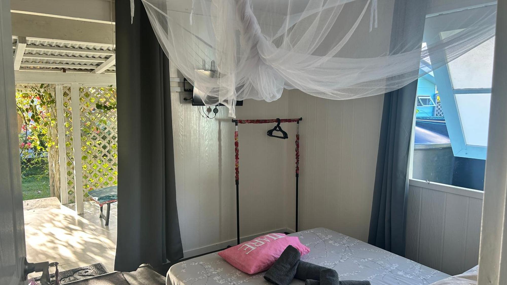 Bed and Breakfast Le Fare Eco Tiputa Exterior foto
